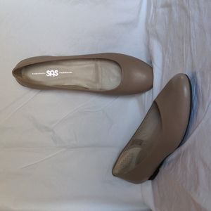 SAS Lacey Ballet Flats - Beige - Size 10.5 Narrow